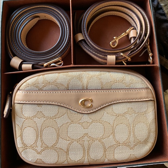 Coach Handbags - Authentic Coach jacquard leather convertibl Crosby